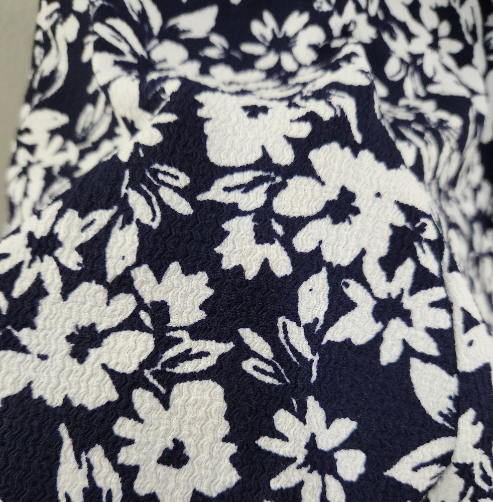 Perceptions Navy and White Floral Midi Dress - Picture 2 of 8